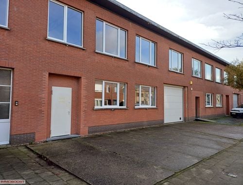                                         Bedrijfsgebouw te huur in Hoboken, € 525
