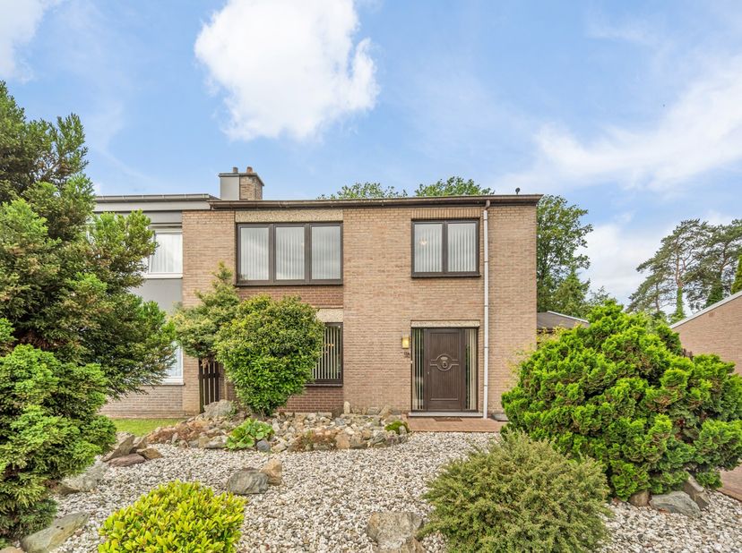 Bent u op zoek naar een&amp;nbsp;woning te koop in Houthalen met veel ruimte, een centrale ligging