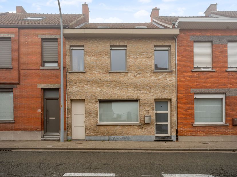 Maison à vendre à Larstraat 170,
                    8930 Lauwe