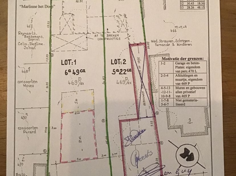 Deze mooie bouwgrond voor open bebouwing , gelegen naast woningen nr 7 heeft een breedte van 15,81 meter en is ook zeer goed bereikbaar langs de weg a