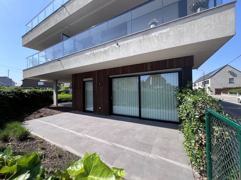 Comfortabel appartement/serviceflat met alle voorzieningen binnen handbereik.<br />
<br />
Deze verzorgde serviceflat combineert zelfstandig wonen met