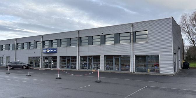 Bedrijfsvastgoed te huur in Brugsesteenweg 378 bus 2, 8800 Roeselare