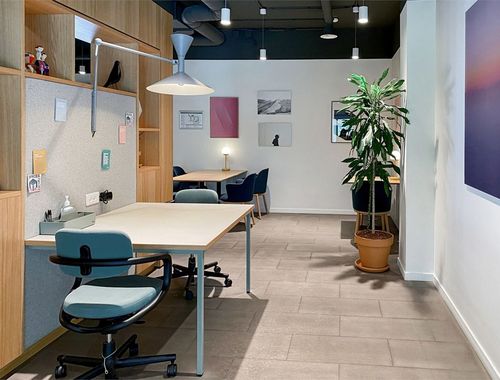                                         Bureaux à louer à Glain, € 189
