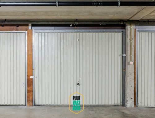                                         Box à vendre à Brugge, € 42.000
