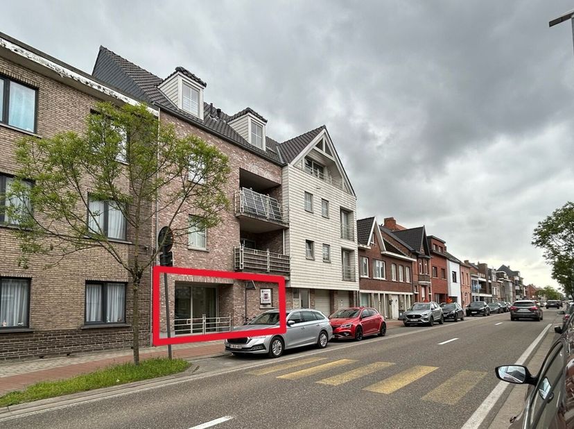 Appartement à louer
                    à 2400 Mol