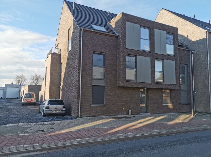 Appartement à louer
                    à 8750 Zwevezele