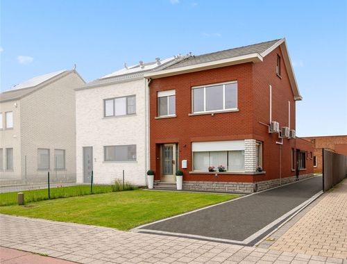                                         Eengezinswoning te koop in Duffel, € 475.000
