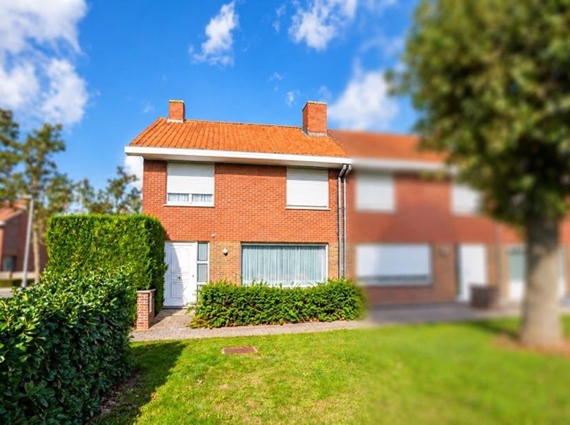 Huis te koop in Driesknoklaan 60,
                    8540 Deerlijk