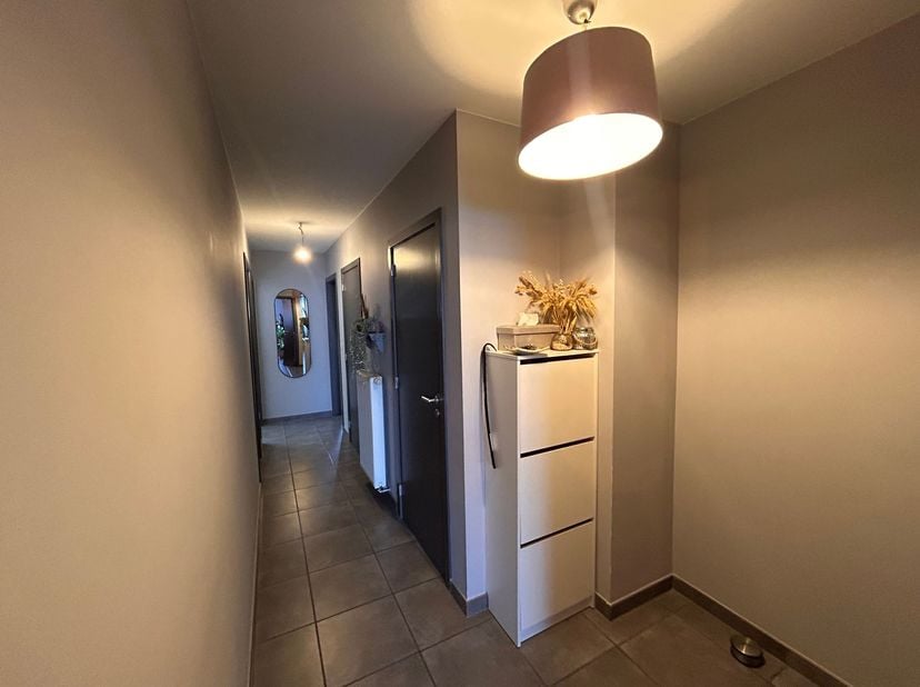 Appartement spacieux de plain-pied avec 2 chambres et un jardin ensoleillé<br />
Situation :<br />
Cet appartement de plain-pied bien entretenu est si