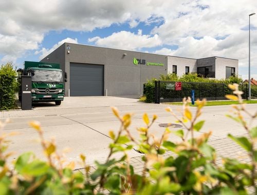                                         Entrepôt sans bureau à vendre à Meulebeke, € 935.000
