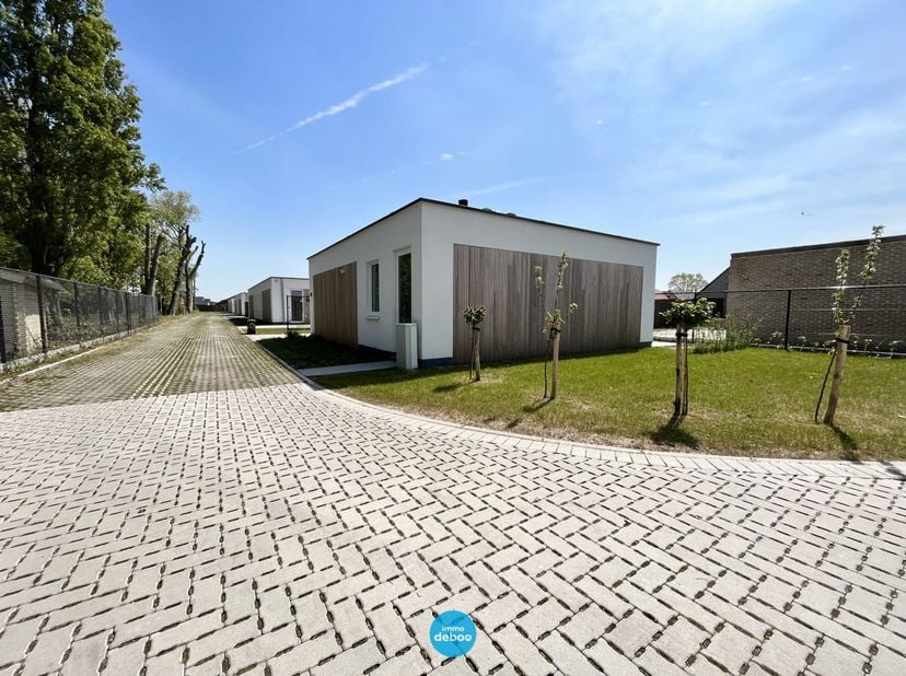 Welkom bij de lancering van project Zeedroom II, een kleinschalig en uniek vakantiedomein van 8 moderne halfopen vakantiewoningen, perfect gelegen op