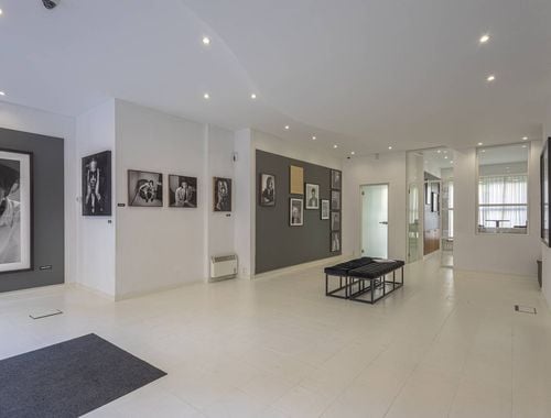                                         Handelszaak te huur in Brussel, € 2.200
