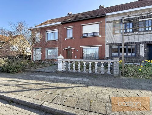                                         Maison deux facades à vendre à Marke, € 195.000
