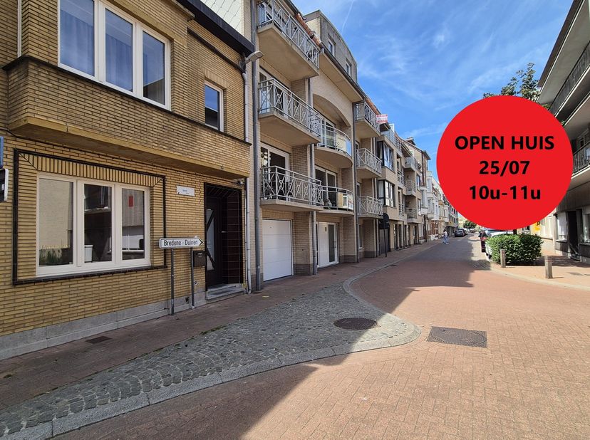 OPEN HUIS ZATERDAG 25/07 van 10u tot 11u. <br />
Bent u op zoek naar een instapklaar appartement op een toplocatie aan de Belgische kust? Dan is dit v
