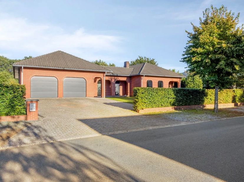 Huis te koop in Kruisboogstraat 4,
                    3920 Lommel