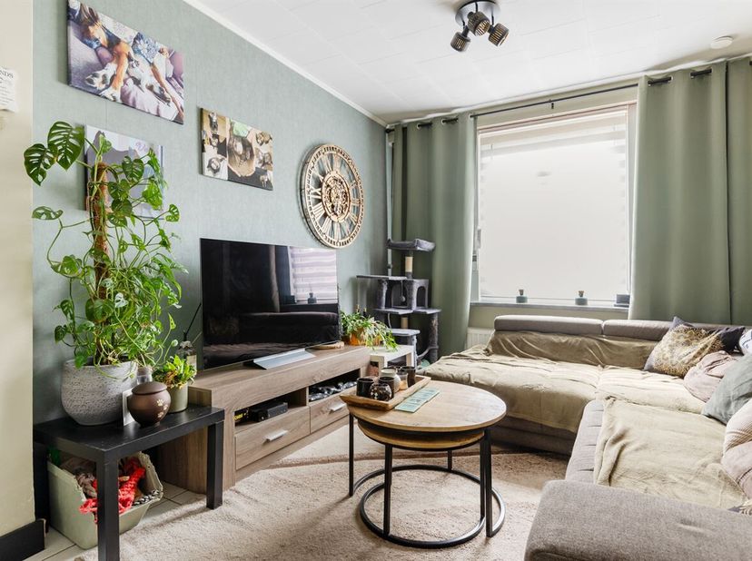 Maison bien entretenue et tout confort<br />
Situation : quartier de Luchtbal, au calme mais à proximité de la Noorderlaan et du périphérique d'Anvers