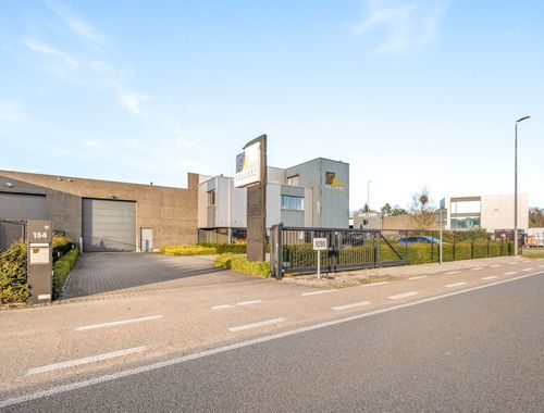                                        Bedrijfsgebouw te koop in Lommel, € 895.000
