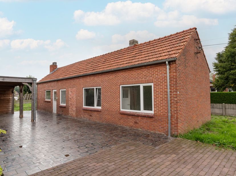 Huis te koop in Ambachtstraat 21,
                    3930 Hamont