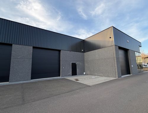                                        Bedrijfsgebouw te huur in Diepenbeek, € 950
