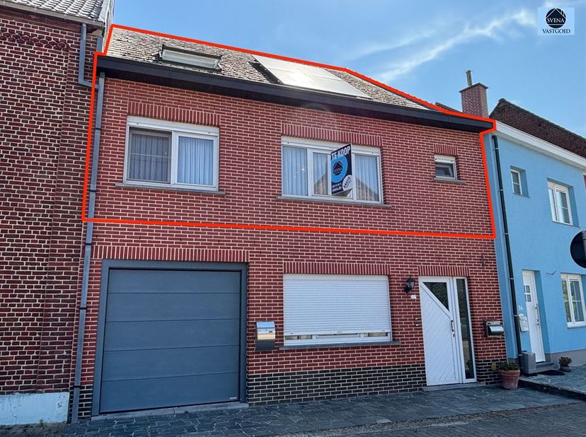 !!!VENDU!!!<br />
APPARTEMENT EN DUPLEX ÉCONOME EN ÉNERGIE AVEC 3 CHAMBRES<br />
Prix demandé : 199 000 euros<br />
<br />
Cet appartement est situé
