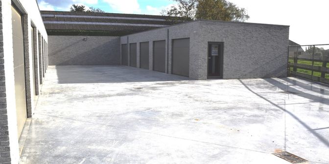 Garage te huur in Statiestraat 38 - + bus G01, 8980 Passendale