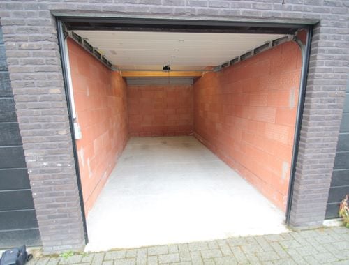                                         Garage te huur in Ardooie, € 70
