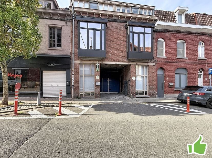 Bien professionnel à vendre à ,
                    7700 Mouscron