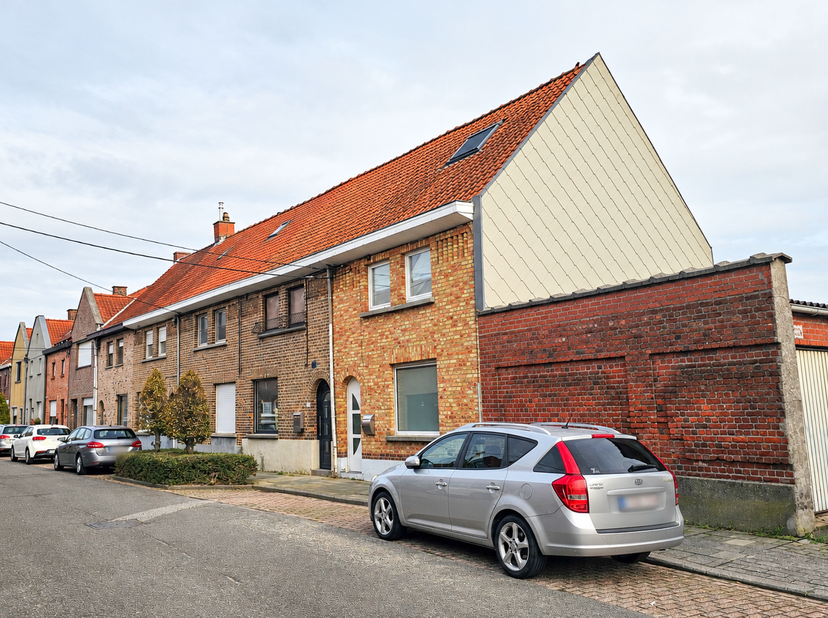 Huis te koop in Meulebekestraat,
                    8800 Roeselare