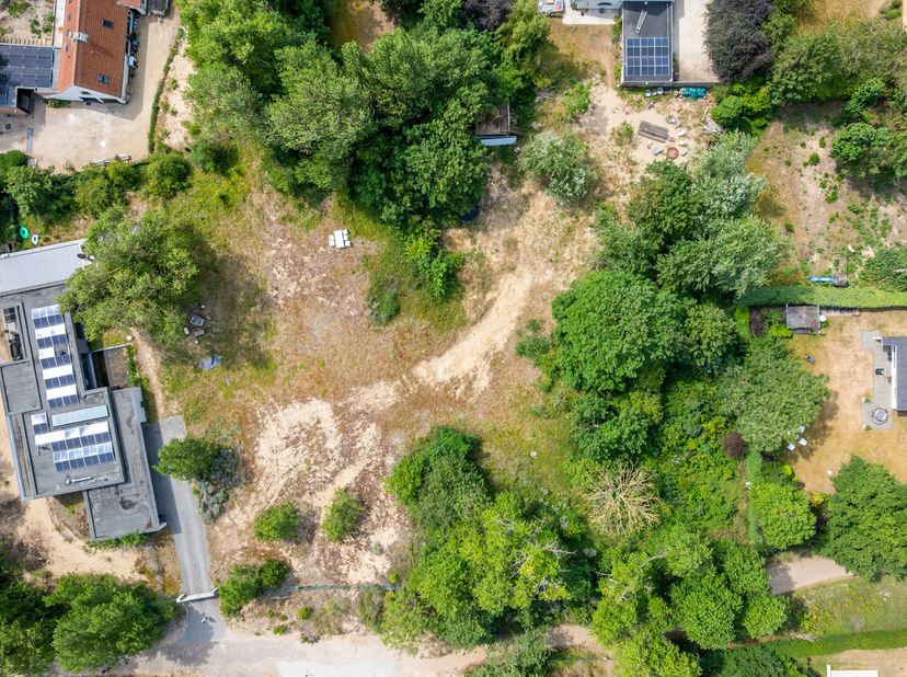 Uniek duinperceel in woongebied in Sint Idesbald  1.968 m²<br />
Uniek duinperceel van 1.968 m², gelegen in woongebied, in de mooiste buurt van Sint I