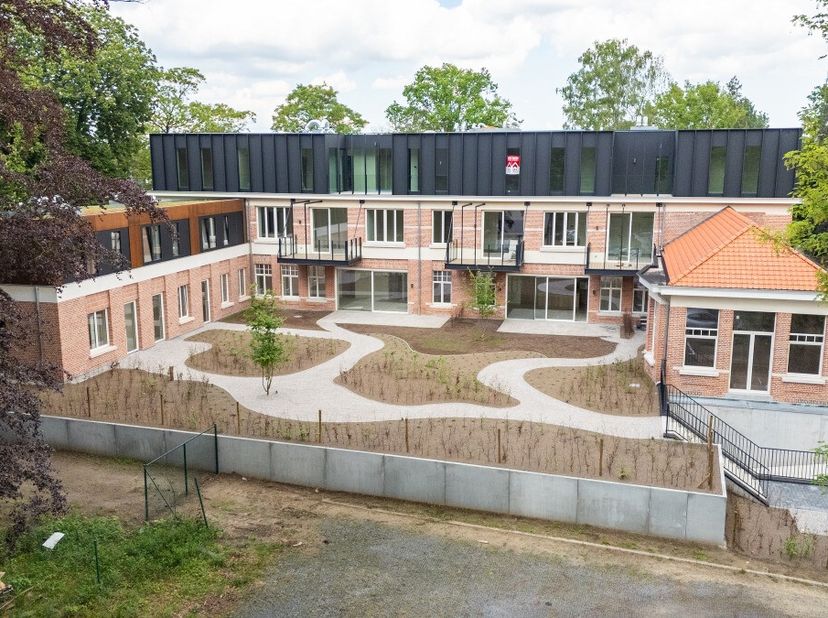 [[ DIT PAND NEEMT DEEL AAN DE ERA OPEN HUIZEN DAG OP 13/6 VAN 16:00 TOT 17:00 ]] Villa Meert, dat is wonen op een centrale ligging in een uitzonderlij