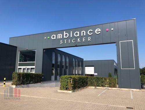                                         Bedrijfsgebouw te koop in Sint-Pieters-Leeuw, € 2.575.000
