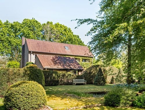                                         Villa à vendre à Waasmunster, € 845.000
