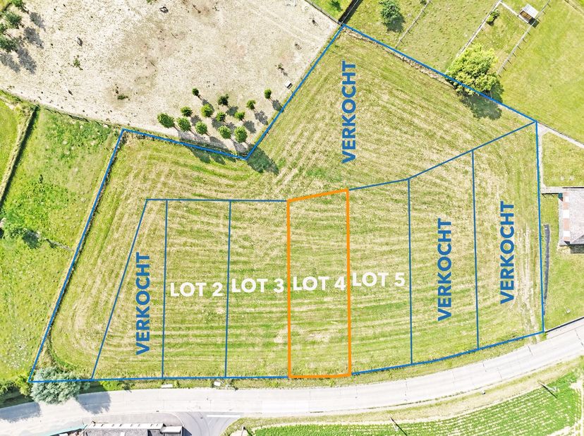 Deze verkaveling situeert zich langsheen de Bontestraat te Sint-Maria-Oudenhove, de gronden zijn uiterst landelijk doch vlot bereikbaar gelegen. Men b