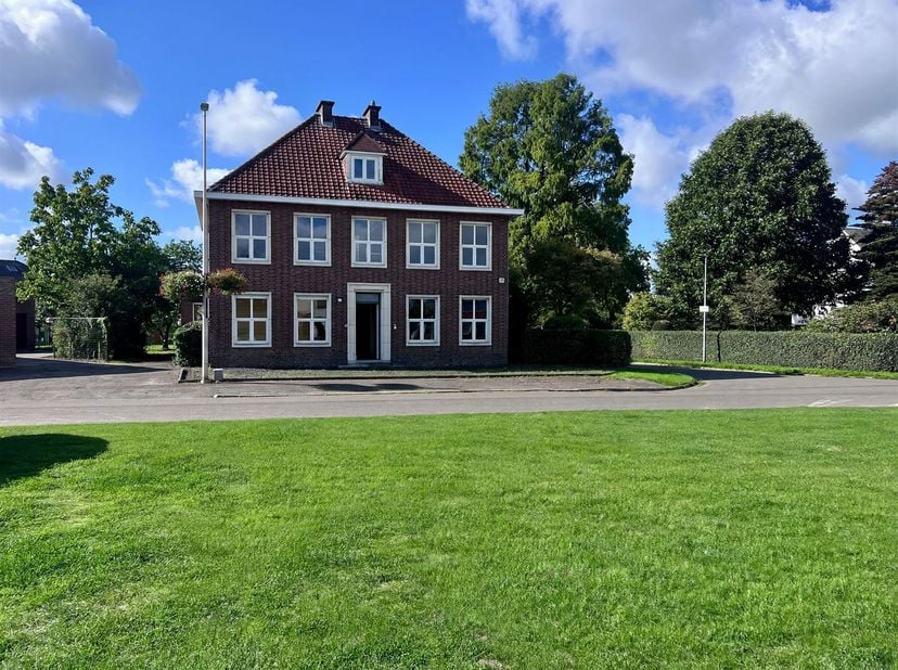 Huis te koop in Sint jozefplein 6,
                    3500 Hasselt