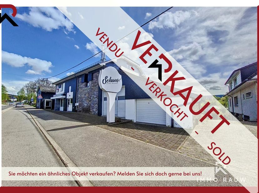 Wij bieden u te koop aan een indrukwekkend gebouwencomplex in het charmante dorpje Recht, gemeente St. Vith. Dit veelzijdige pand biedt zowel zakelijk