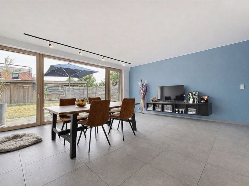 Huis te koop in ,
                    7700 Moeskroen