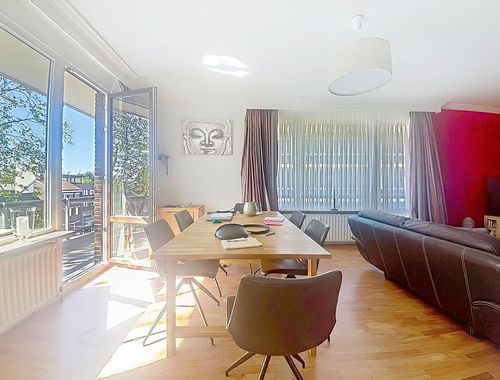                                         Appartement à vendre à Uccle, € 359.000
