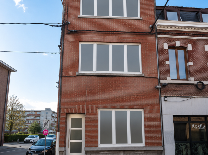 L'agence SKYIMMO vous propose cette magnifique colocation de 4 chambres à Angleur, entièrement rénovée, à proximité immédiate de toutes les commodités
