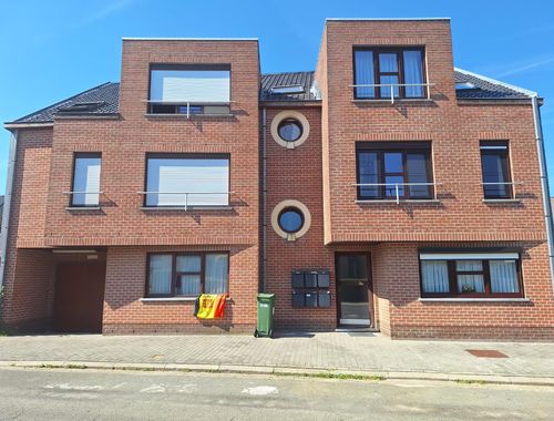                                         Appartement te huur in Meerbeke, € 875

