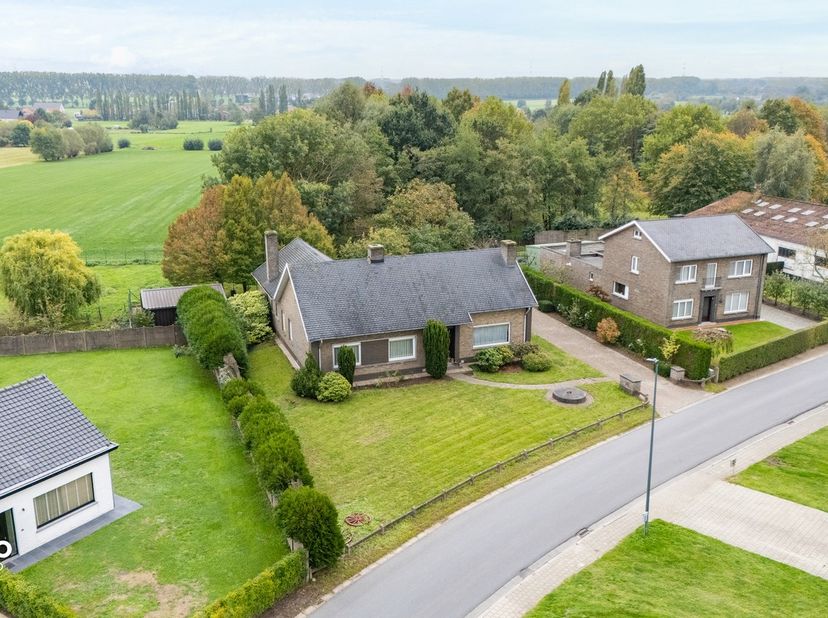Huis te koop in Molenbergstraat 23A,
                    9930 Zomergem