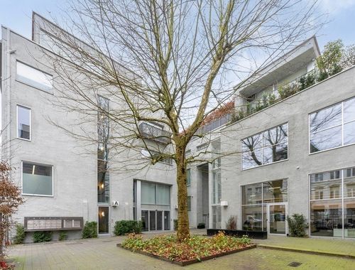                                         Bureaux à louer à Antwerpen, € 4.098
