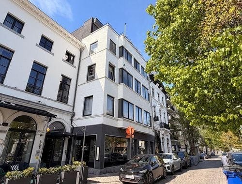                                         Kantoor te huur in Antwerpen, € 2.450
