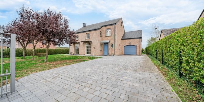 Huis te koop in Rue des Zones 23, 6940 Grandhan