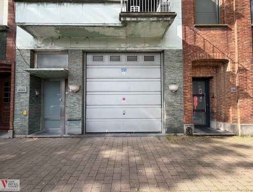                                         Handelsgelijkvloers te koop in Oostende, € 158.000
