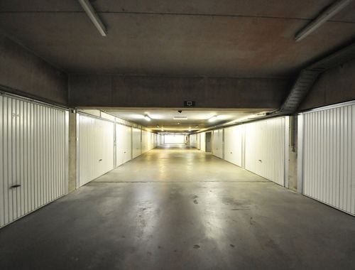                                         Garage te huur in Brugge, € 125
