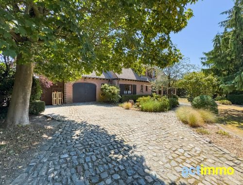                                         Villa te koop in Celles, € 329.000
