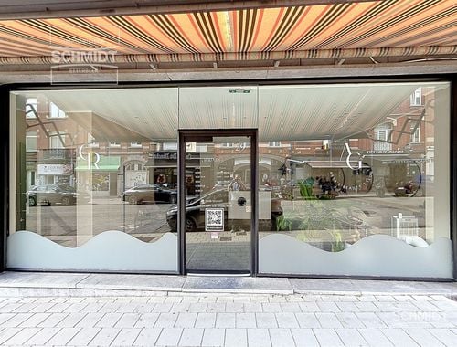                                         Rez-de-chaussée commercial à vendre à Etterbeek, € 248.000
