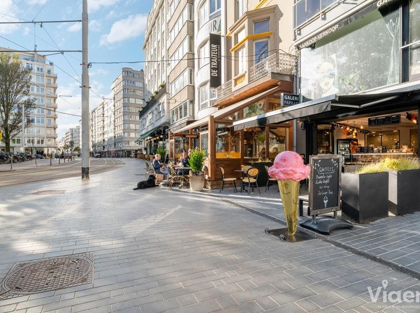 Bedrijfsvastgoed over te nemen in Marie-Joséplein 7,
                    8400 Oostende