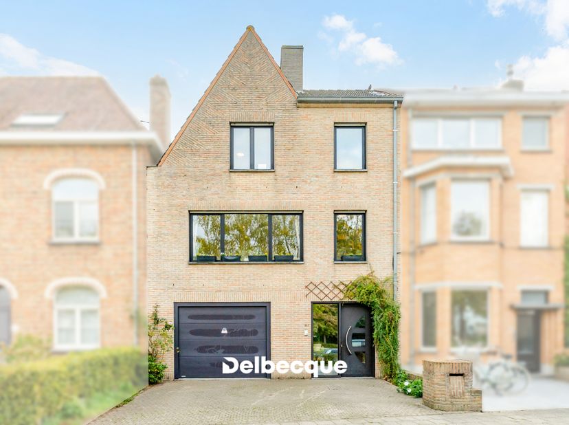 Huis te koop in Baron Ruzettelaan 357,
                    8310 Assebroek