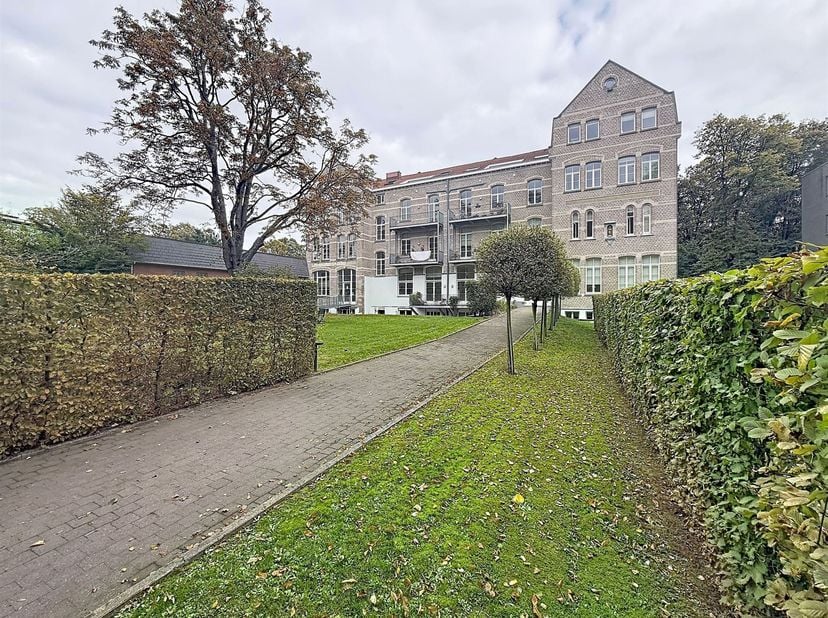 Appartement te huur in Boitsfort chaussée de 40,
                    1050 Elsene